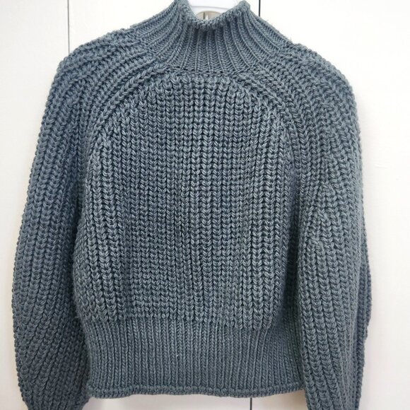 Women's Heavy Knit Sweater - Picture 1 of 5